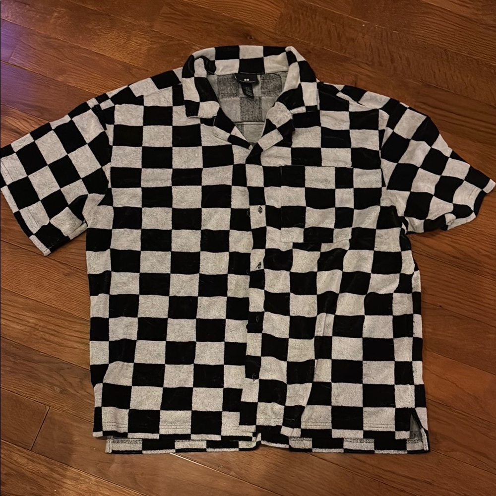 H&M Black and White Casual Button Down Shirt